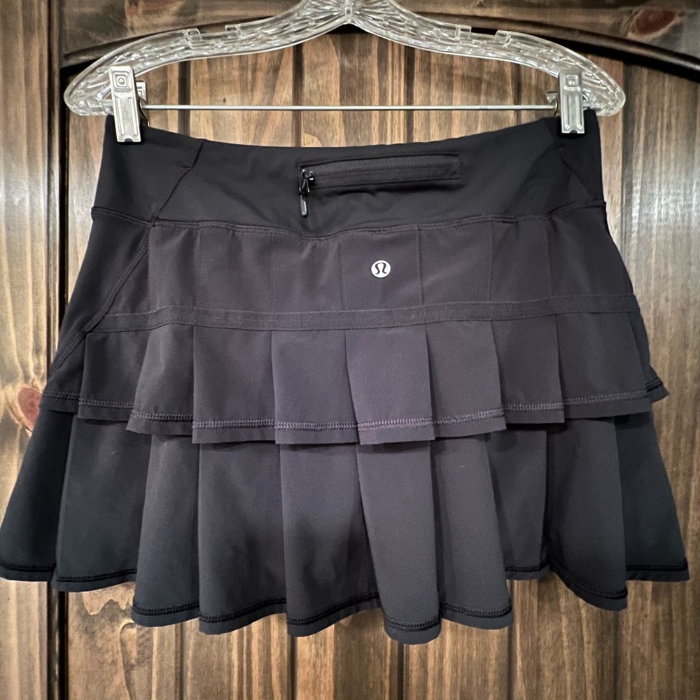 Lululemon ruffle pacesetter skort size 8